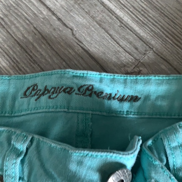 Papaya premium 2 denim shorts - Picture 3 of 6
